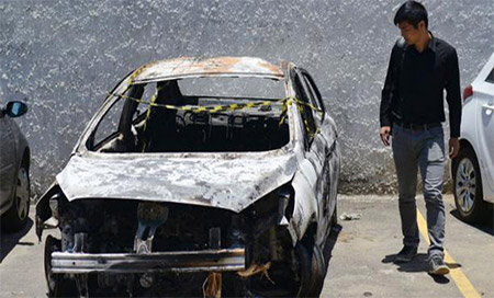 El coche carbonizado del Embajador Hallan cuerpo calcinado en el auto del desaparecido embajador griego